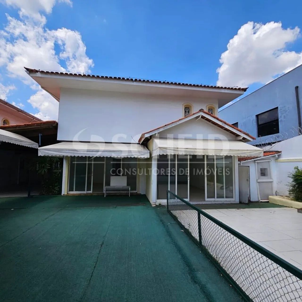 Casa comercial na Avenida Jorge João Saad, 1080  336 m²