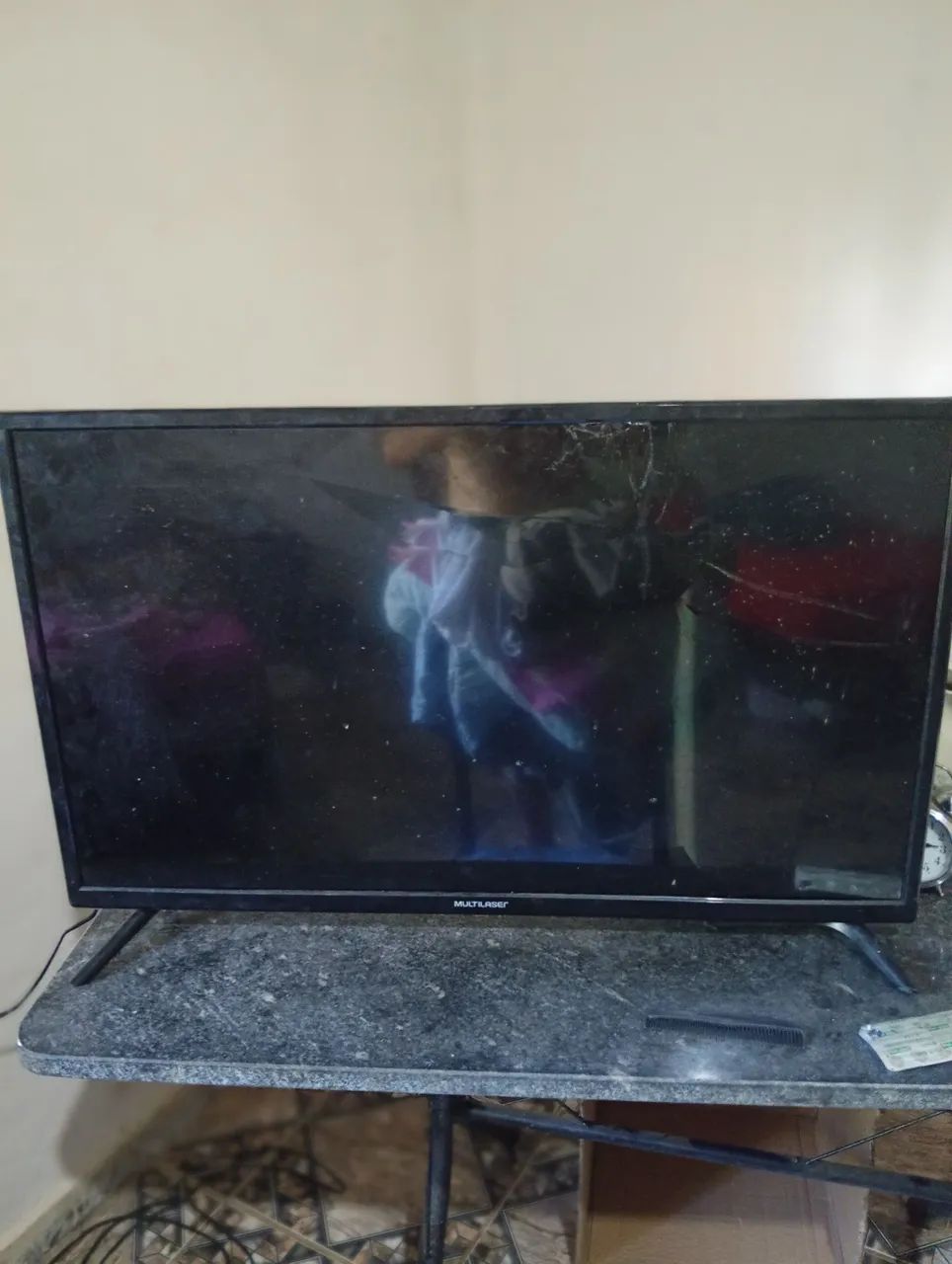 Vendo tv 32 polegadas barato pra retirada de peças  - Foto 4