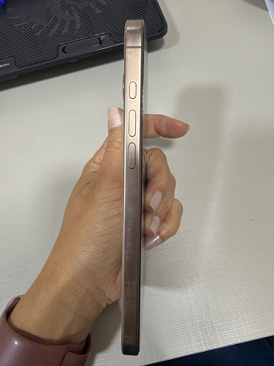 iPhone 16 pro Max - Foto 4