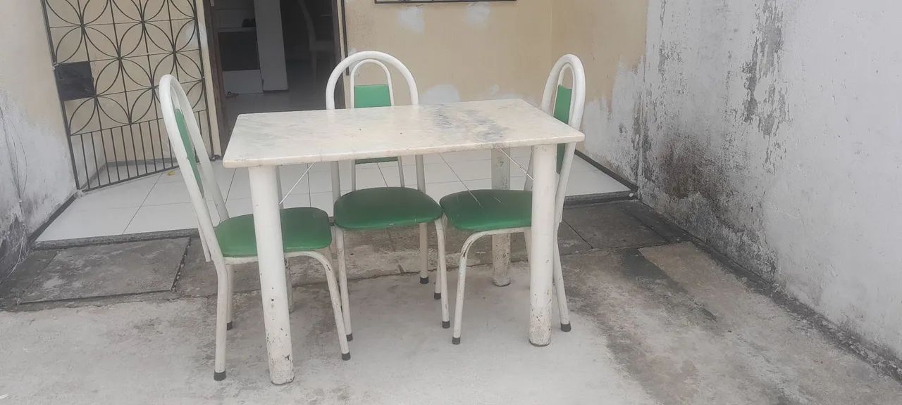 Mesa com 3 cadeiras  - Foto 5