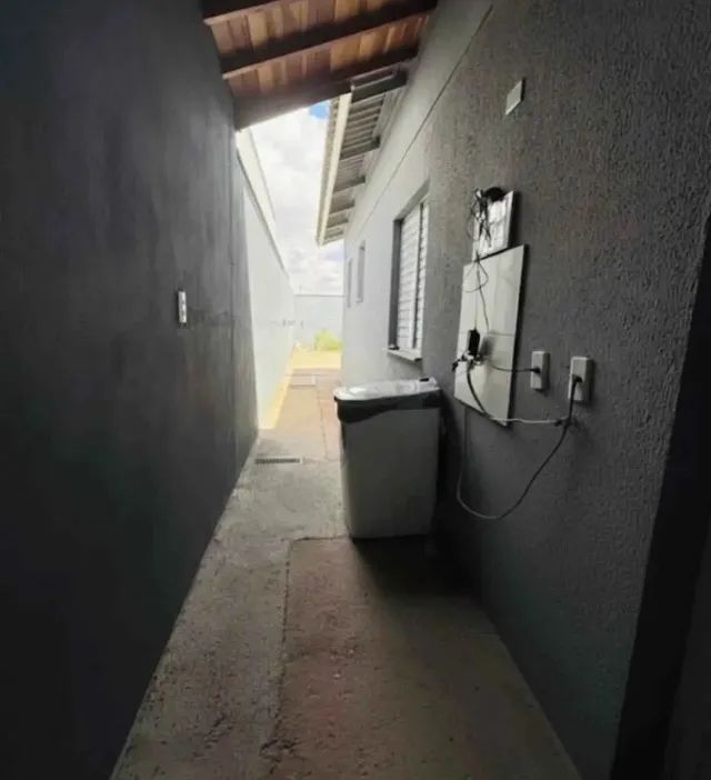 Casa com 2 Quartos e Ótimo Espaço Interno - Foto 5