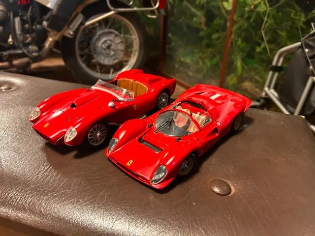 Miniaturas de Carros - Foto 2