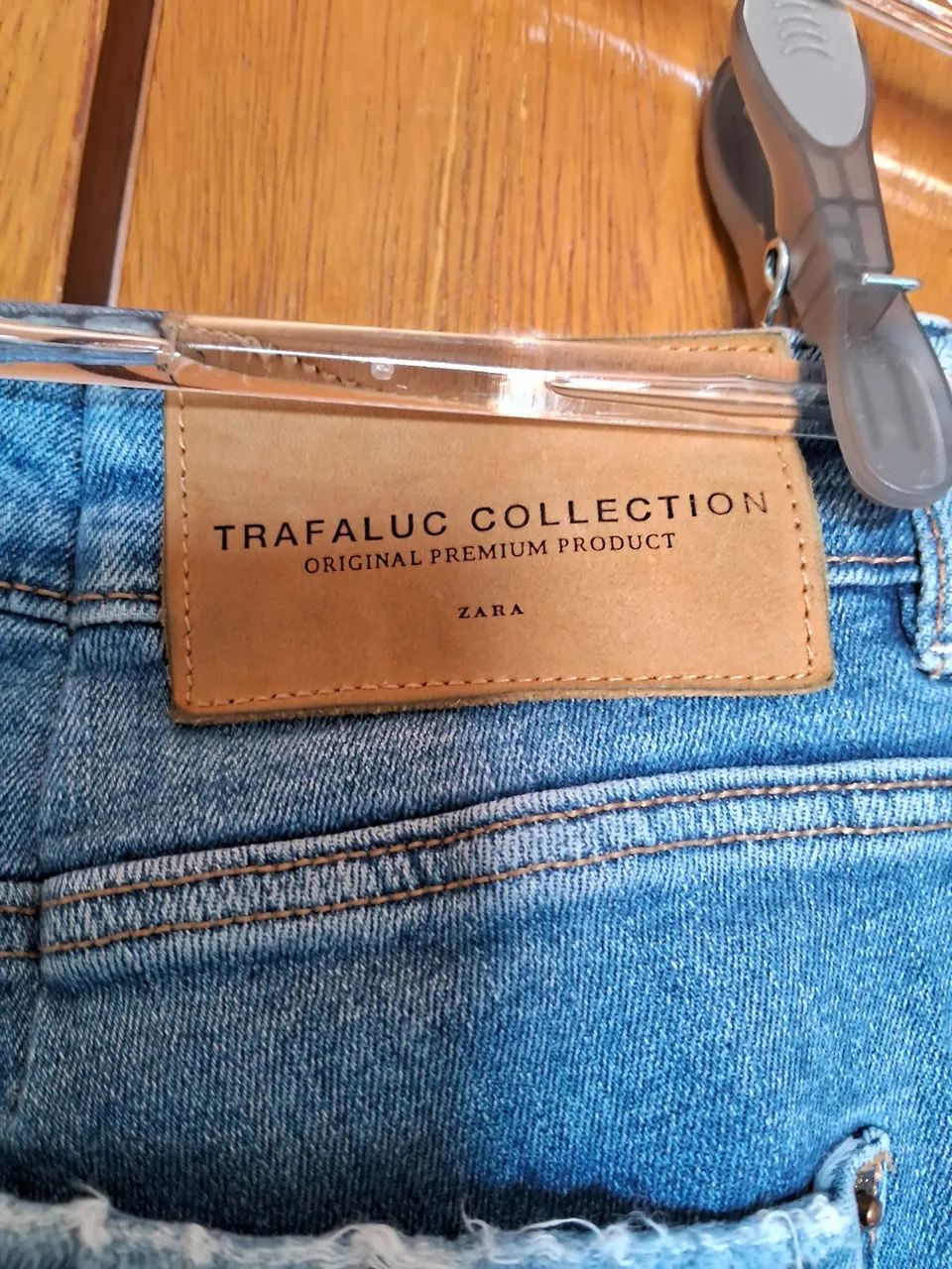 Calça Jeans Destroyed Zara - Tamanho  38 - Foto 3