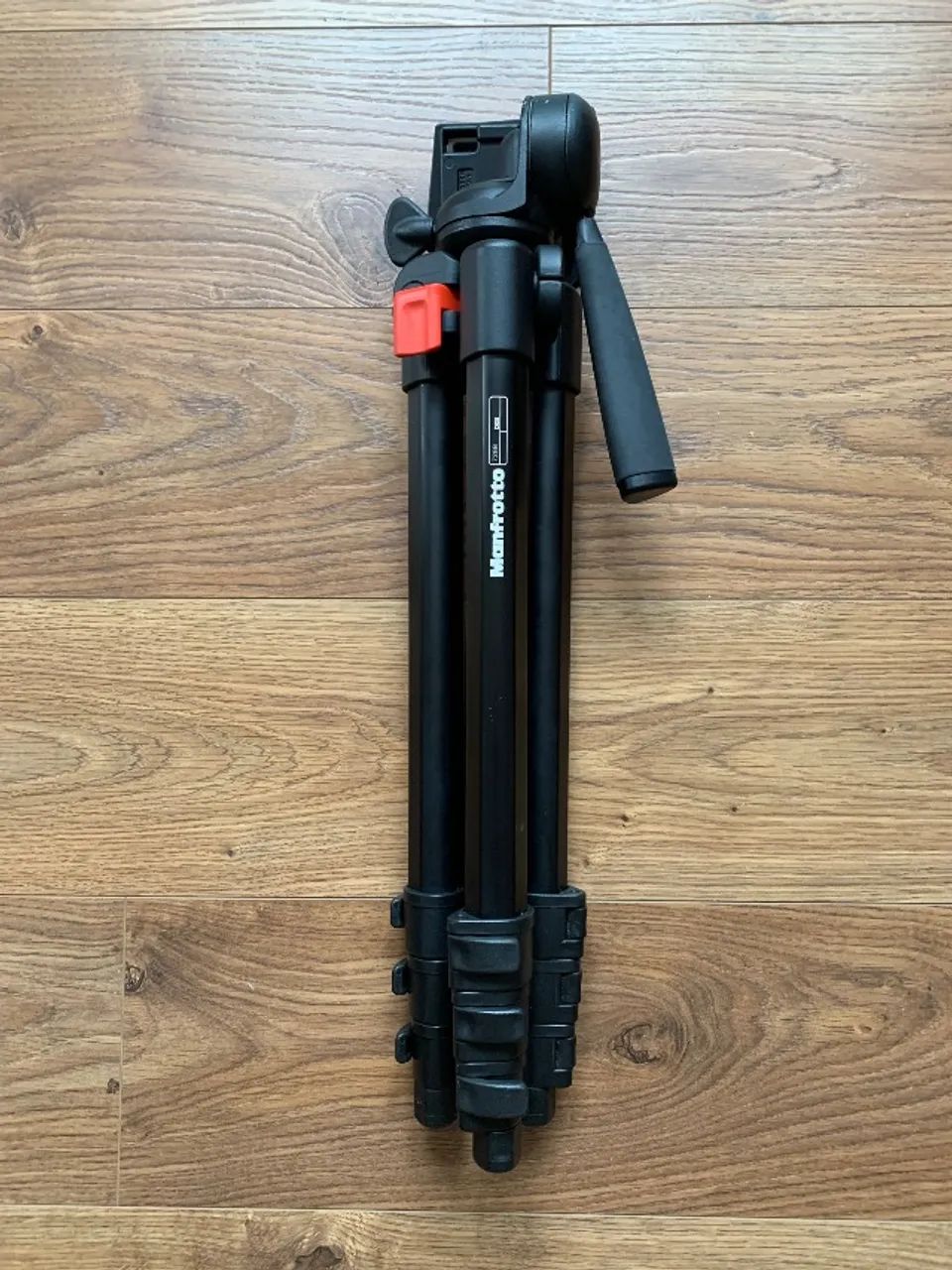 Tripé Manfrotto 728B (alumínio) - Foto 5