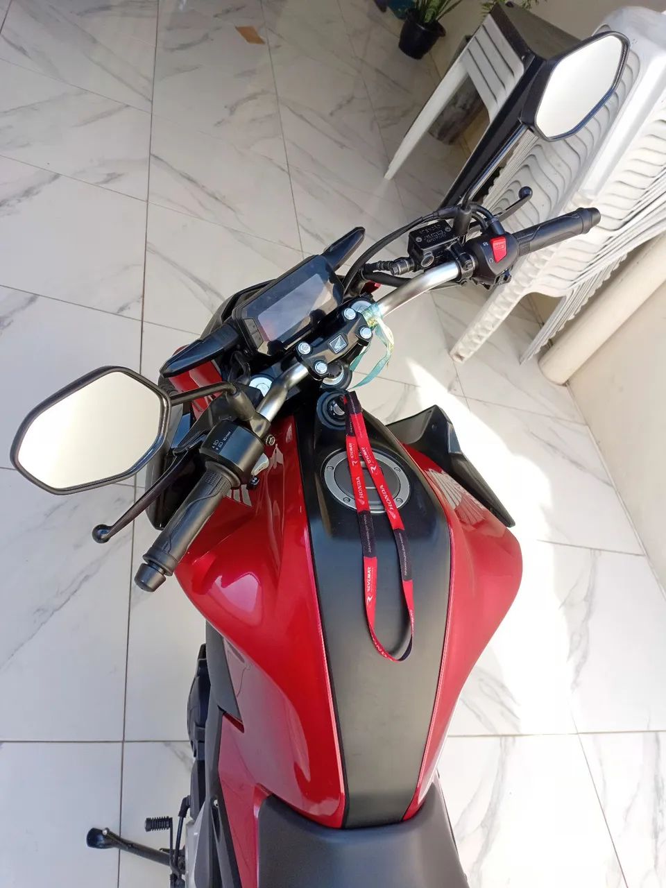 CB 300f / 2025 - Foto 5