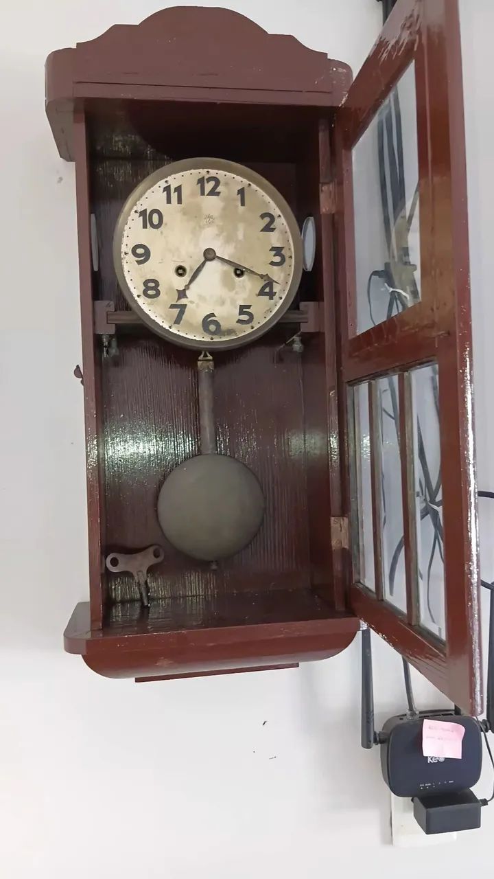 RELOGIO DE PAREDE MARCA JUNGHANS 2 SETAS - Foto 4