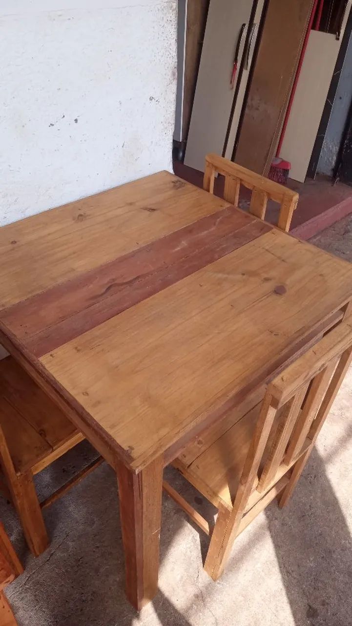 Conjunto de Mesa nova de Madeira Maciça + 4 Cadeiras | Rústico e Resistente novas  - Foto 2