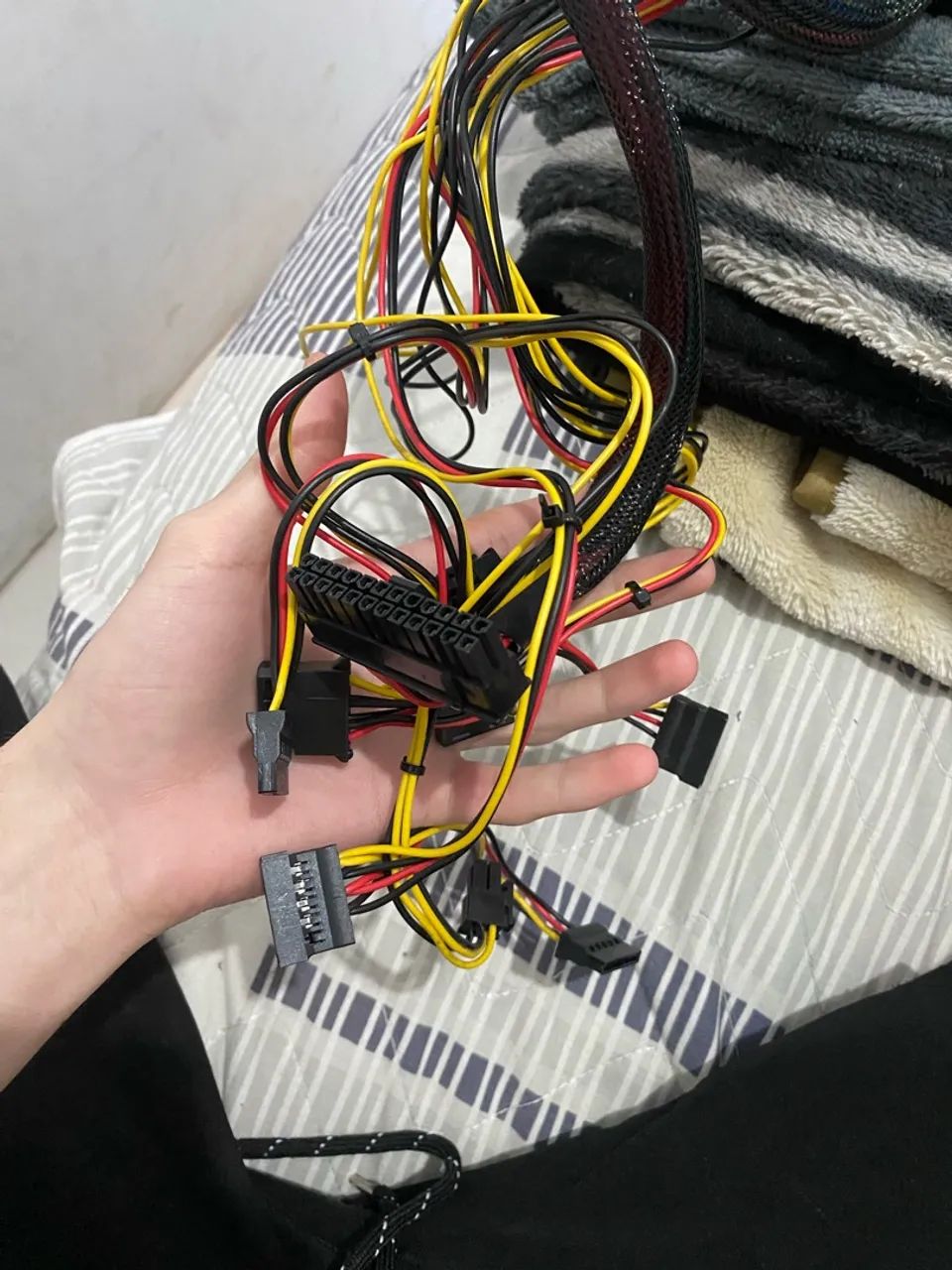 Fonte ATX 600W Tronos TRS/6350-B - Usada, Funcionando Perfeitamente - Foto 4