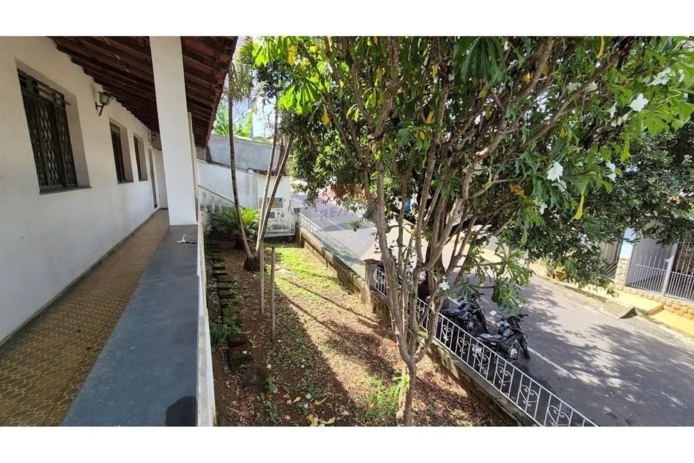 Casa com ótimo espaço interno e externo no São Francisco - Foto 4