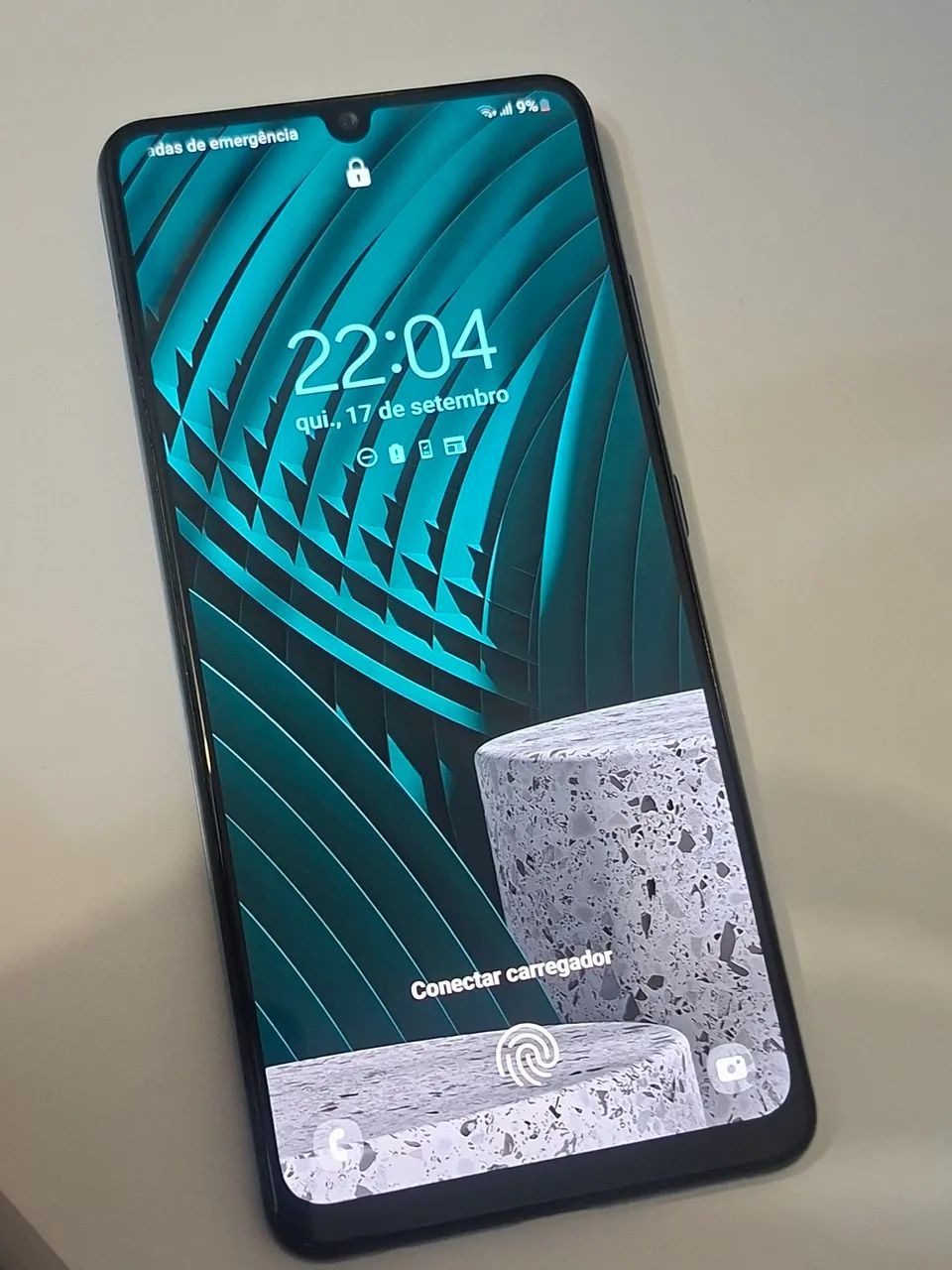 CELULAR A32 EM PERFEITO ESTADO - PRA SAIR HOJE