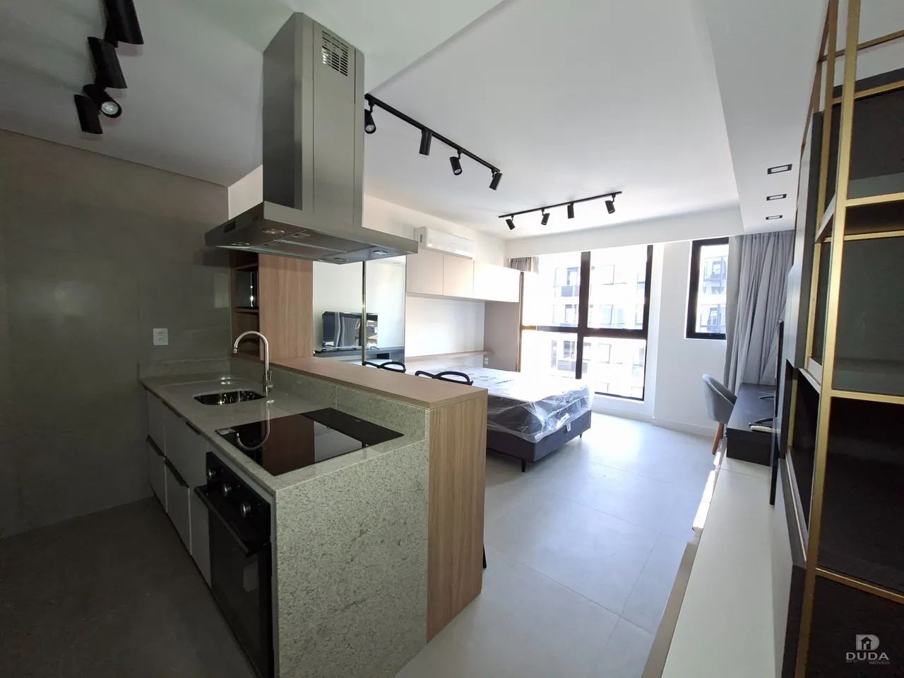 Studio mobiliado para alugar na Trindade - Foto 4