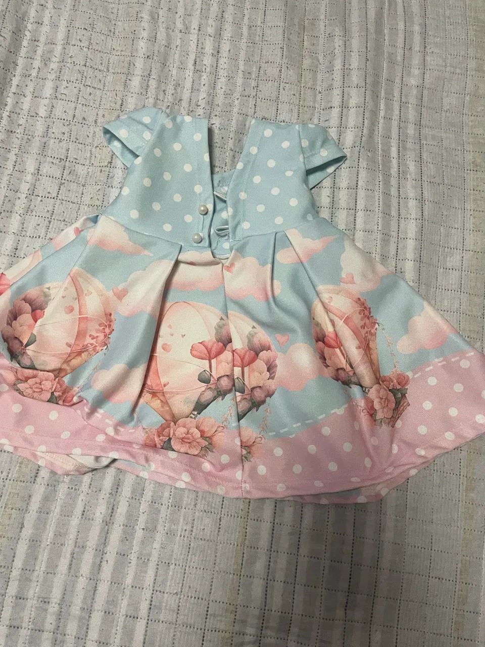Vestidos e sapatinho