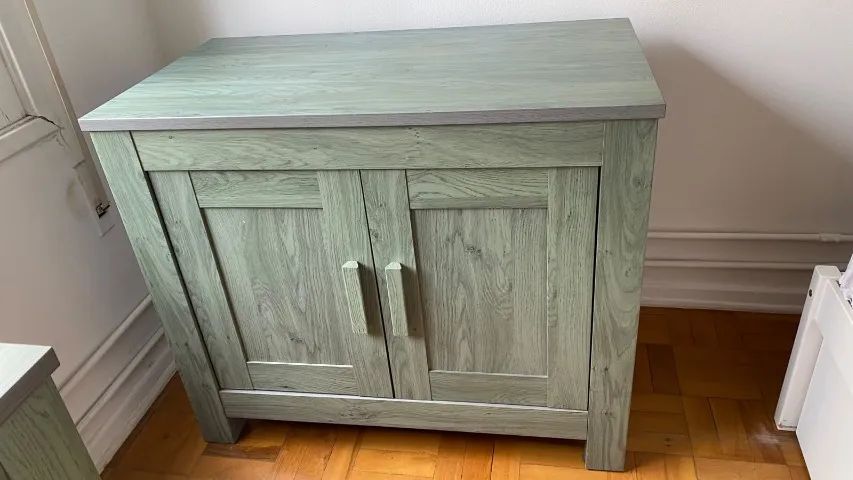 Cômoda com 2 portas - madeira maciça
