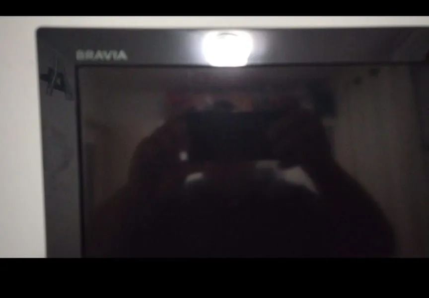 TV 40" Sony Bravia , funciona, tela display com defeito  - Foto 3