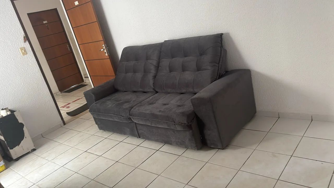 NOVO Sofá retrátil e reclinável - Foto 2