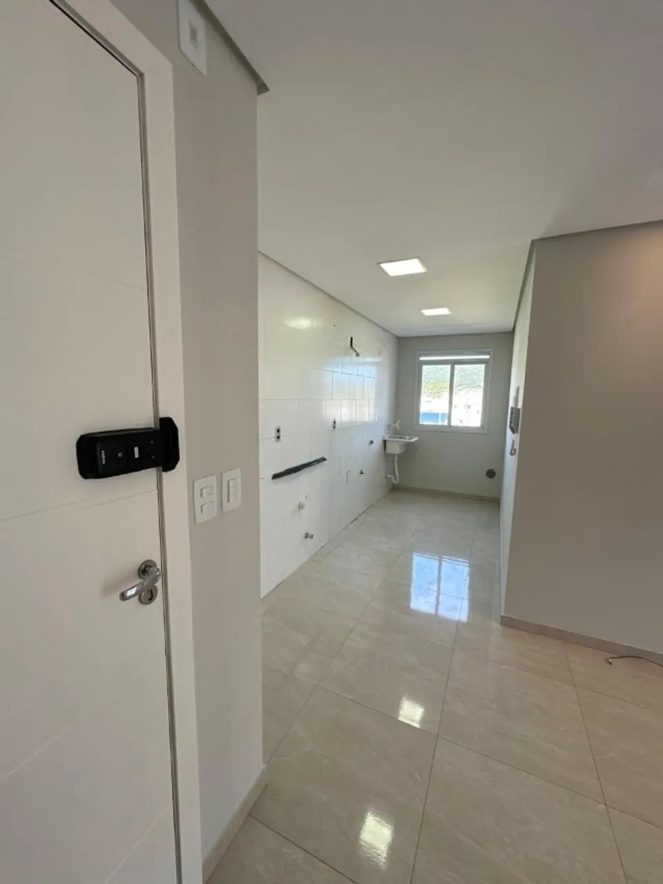 APARTAMENTO À VENDA EM BIGUAÇU - SC - Foto 2