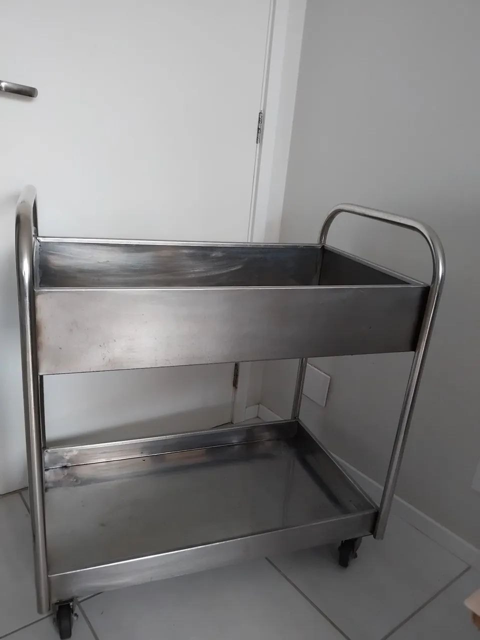 Carrinho  Multifuncional Cozinha  Em ótimo estado 