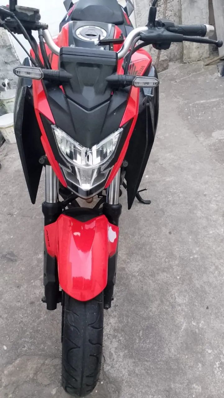 Twister 300f vermelha 