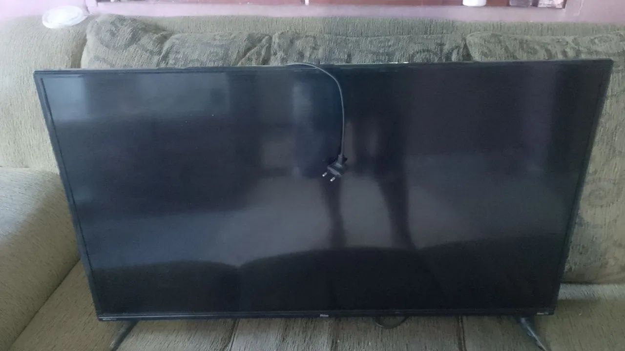 Vendo tv com defeito 