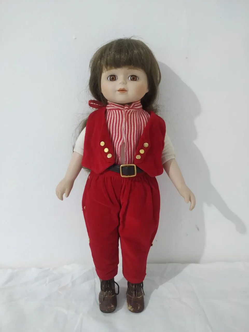 Boneca de porcelana 