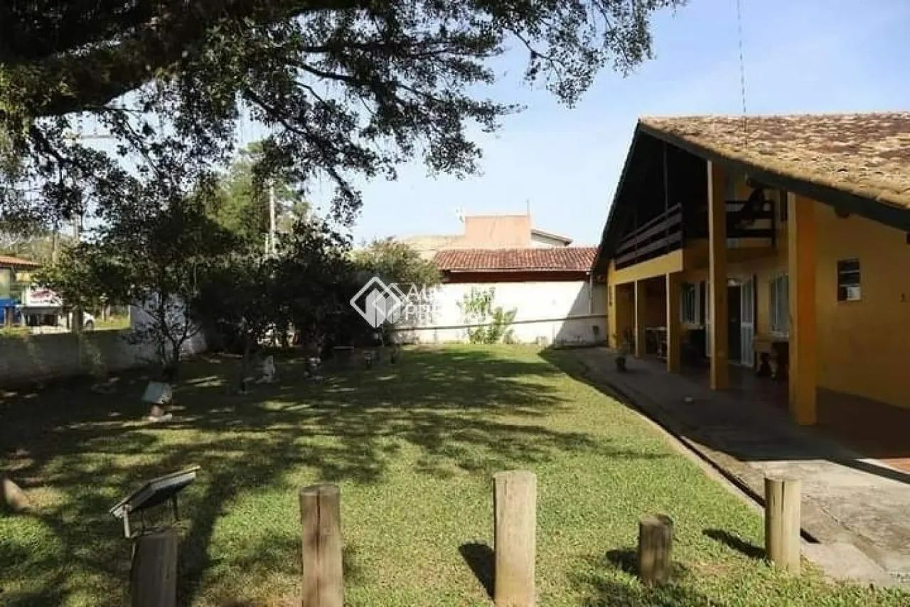 Casa com 5 quartos na Praia da ferrugem - Foto 2