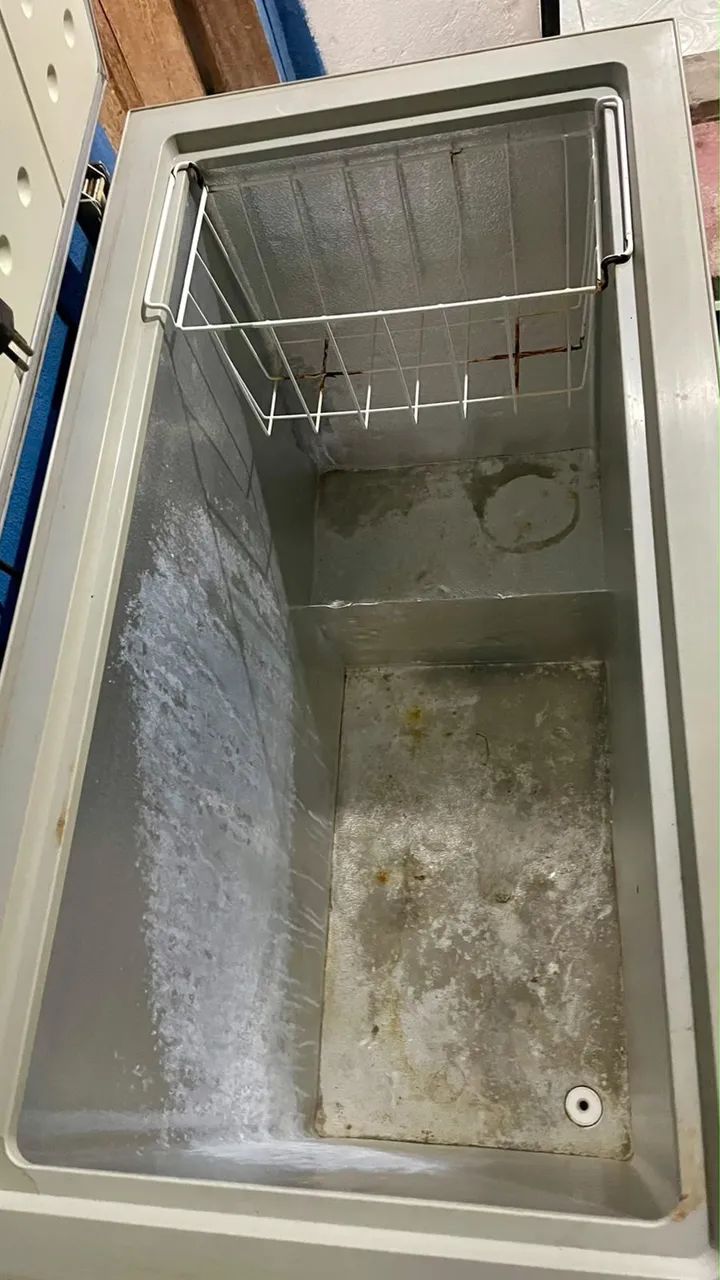 Vendo Freezer Midea funcionando perfeitamente!!!  - Foto 3