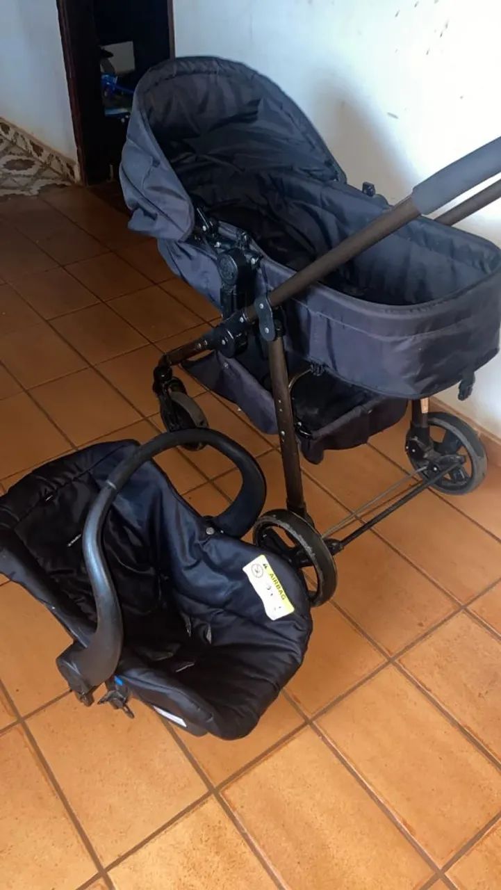 Carrinho de bebê Moisés e Bebê conforto 