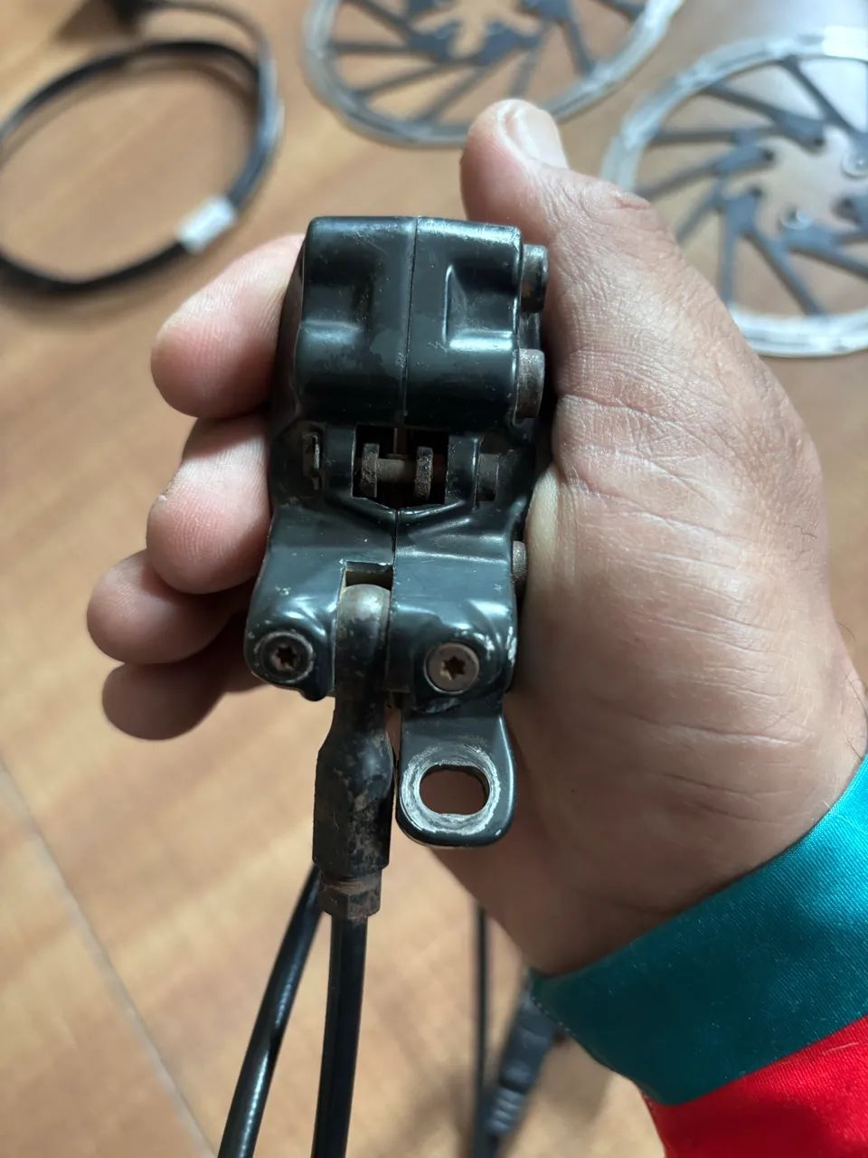 Freios SRAM CODE 5 (4 pistões) - Foto 4