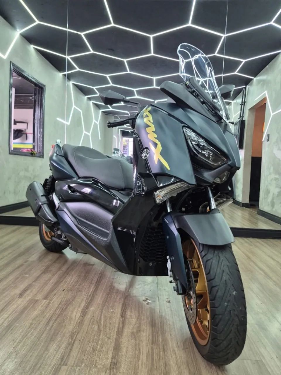 YAMAHA XMAX 250