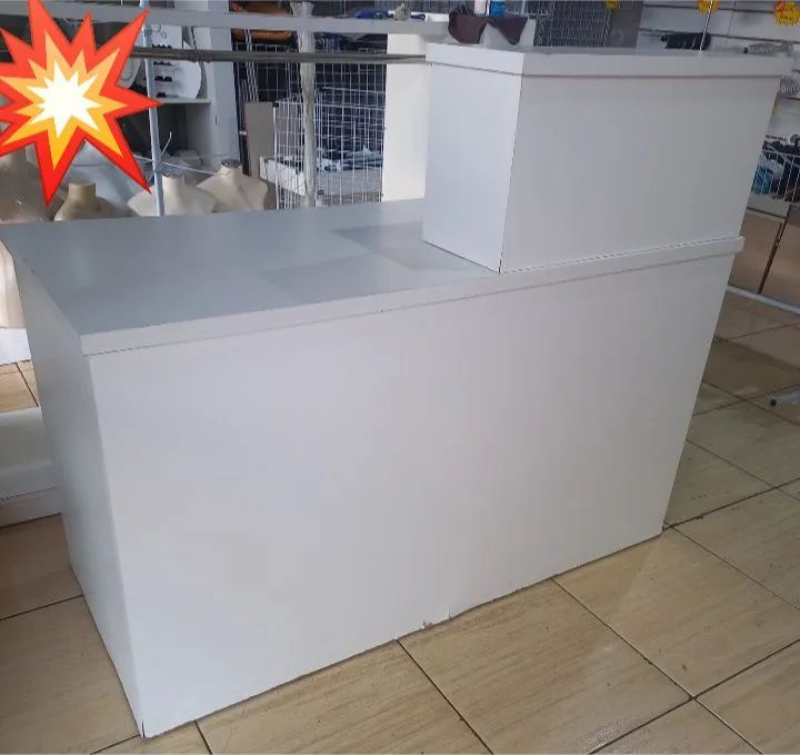 Mesa caixa usada em mdf 62/1,16/1,42 comprimento Maringá Paraná  - Foto 4
