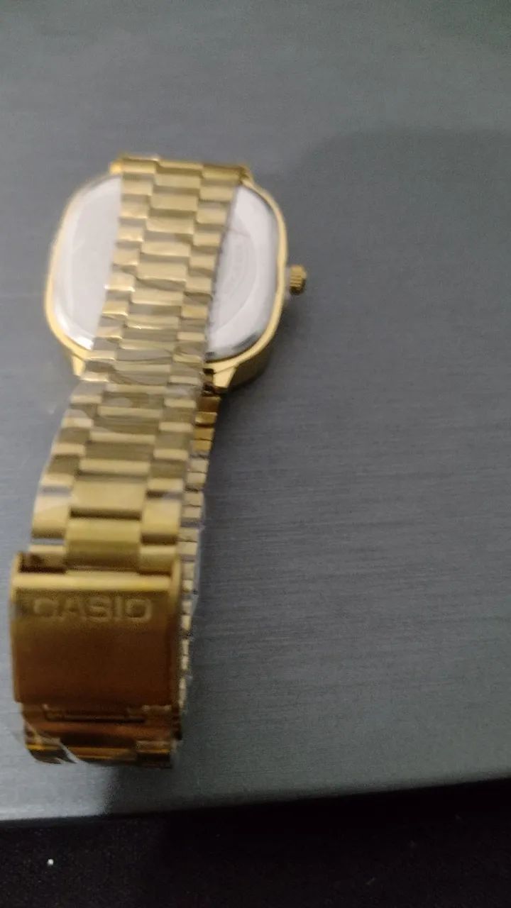 Relógio Casio dourado  - Foto 4