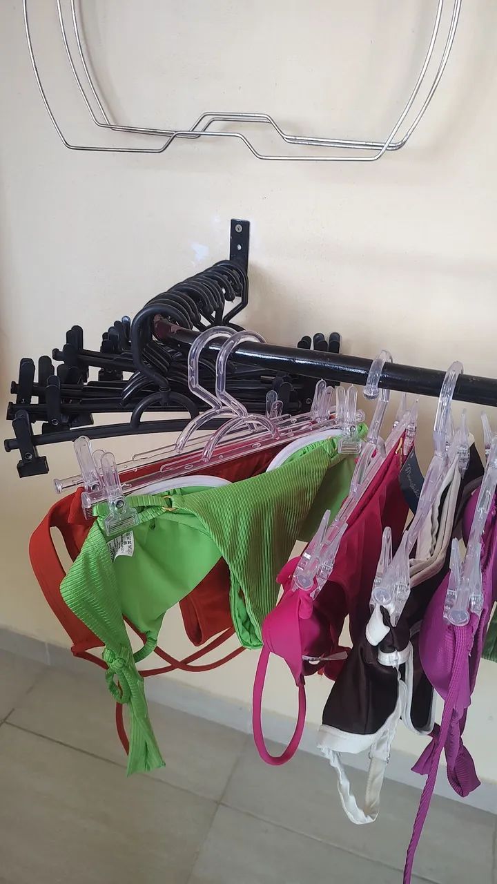 47 cabides pegador preto e transparente  - Foto 2