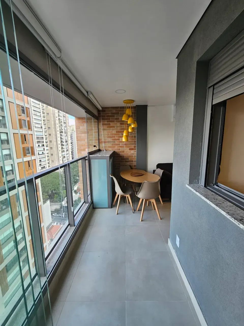 APARTAMENTO NOVO COM 1 DORMS E UMA VAGA DE GARAGEM.