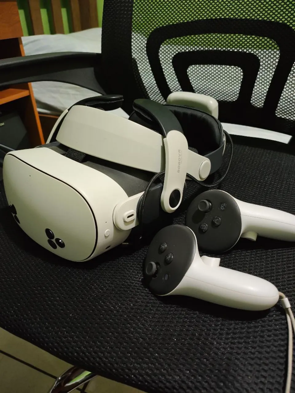 Meta Quest 3 128GB + BOBOVR M3 PRO com Bateria | VR Completo