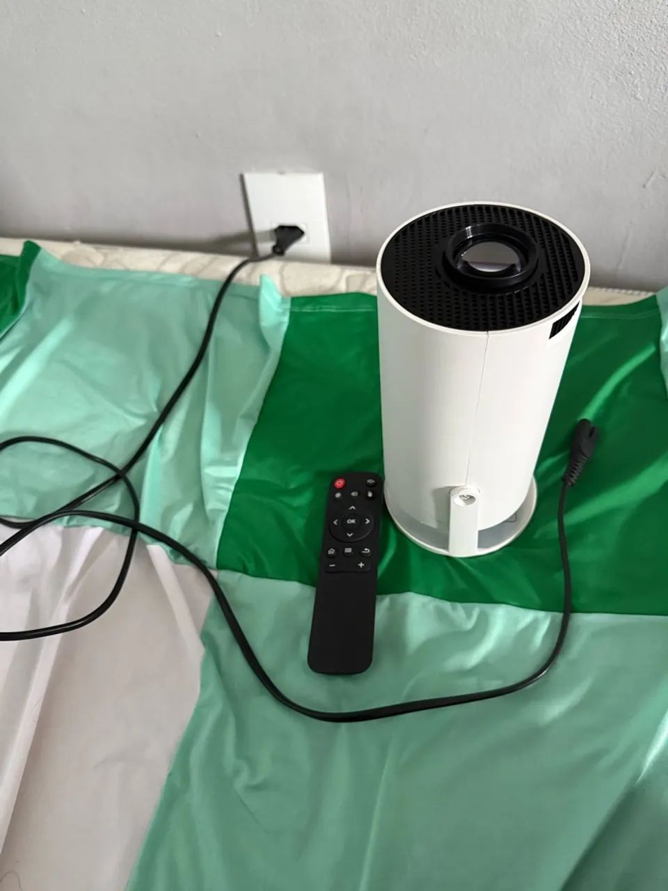 Projetor HY300  - Foto 2