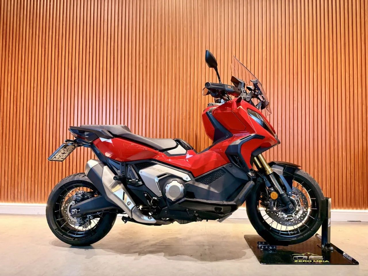 HONDA X-ADV 750 - Foto 2