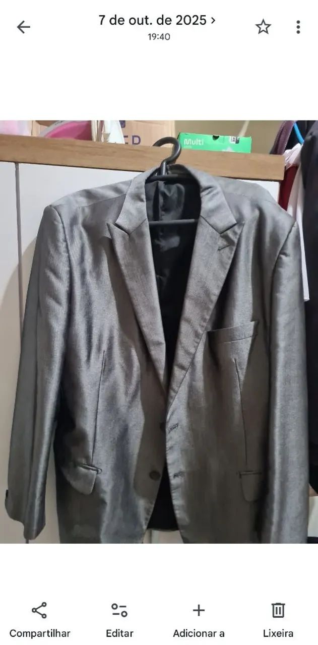 Blazer prateado luxo.