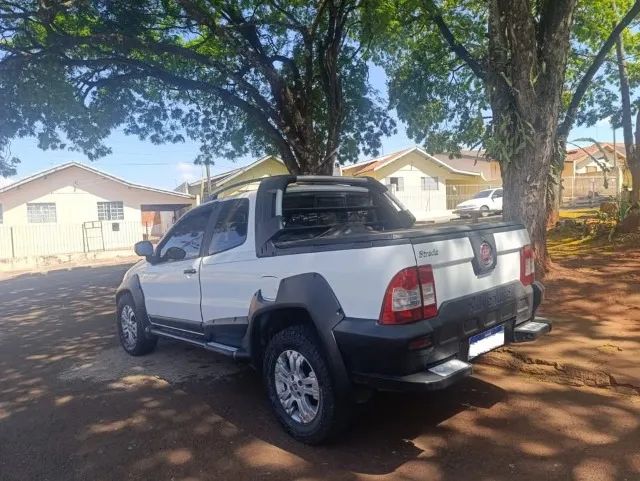 Fiat Strada Adv.1.8 16V Dualogic Flex CD 2012 - Foto 4
