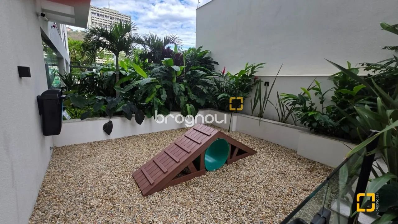 APARTAMENTO DE 2 DORMS COM SUÍTE- SACADA COM CHURRASQUEIRA- CENTRO DE FLORIANÓPOLIS - Foto 2