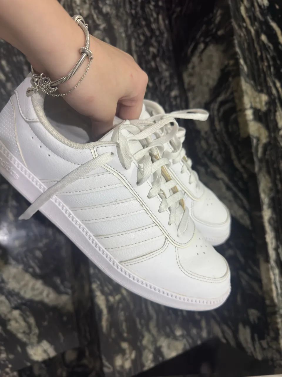 Tenis Adidas Breakner Sleek