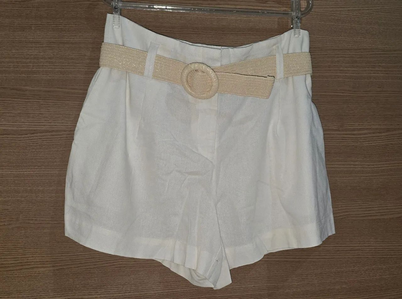 Short alfaiataria feminino linho com Cinto - Foto 4