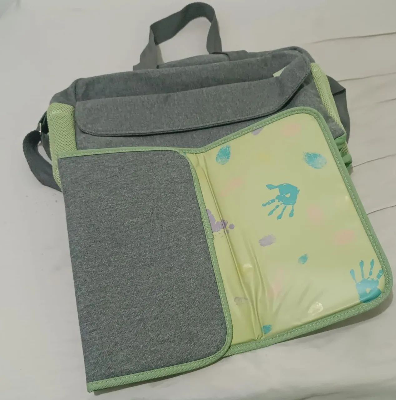 Bolsa Maternidade Mamãe Bebê Cinza com Acessórios - Foto 2