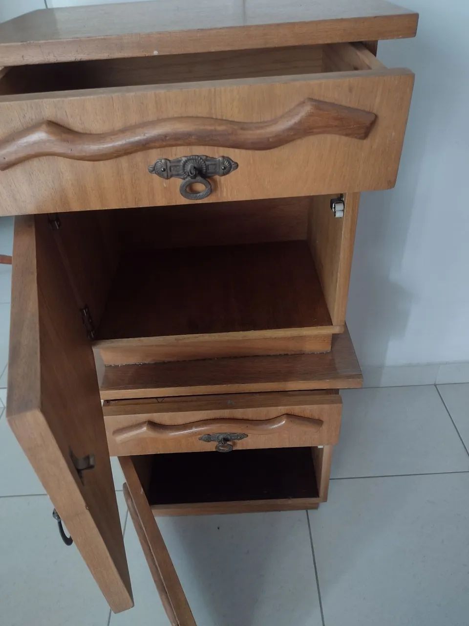 Conjunto Criado-Mudo Retrô - Foto 4