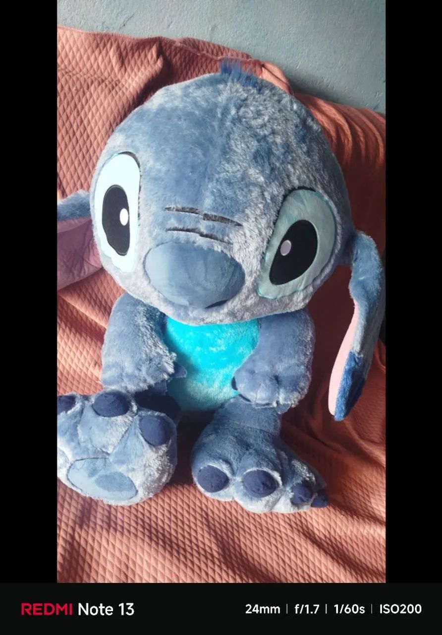 Vendo película do Stitch gigante