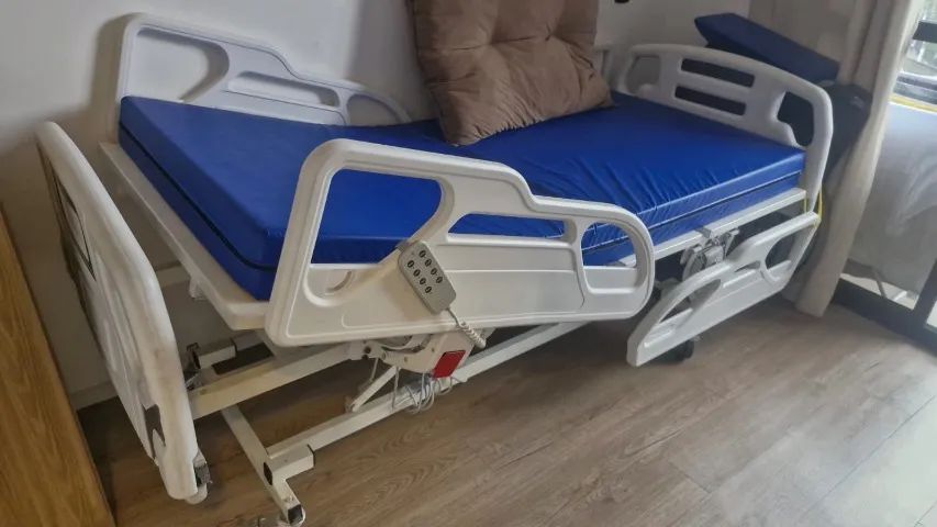Cama Hospitalar Elétrica - Com controle  - Foto 2