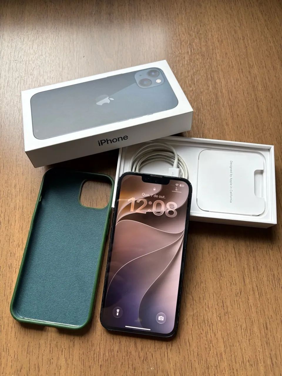 iPhone 13 128GB - cor preta (Midnight)