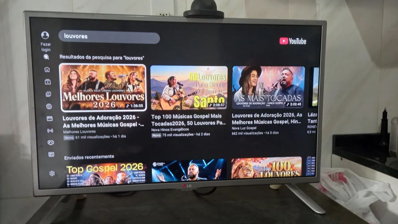 Vendo uma tv lg 32 polegadas smart funcionando perfeitamente 