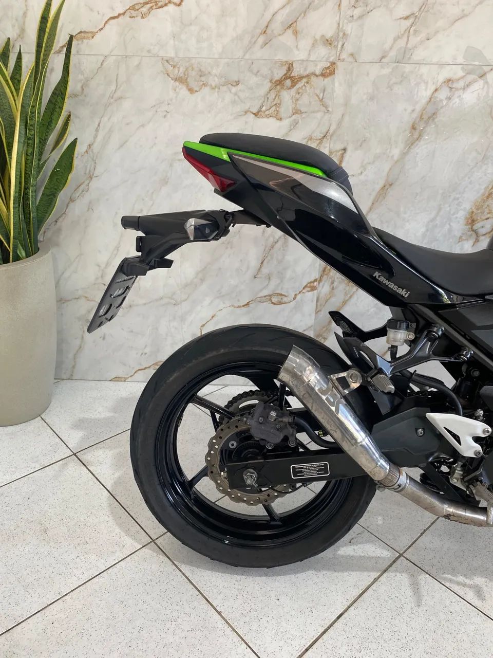 KAWASAKI Z 400 - Foto 4