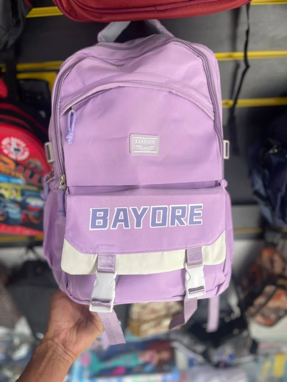 Mochila feminina universitária
