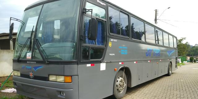 Vendo ônibus 99 com ar - Foto 2